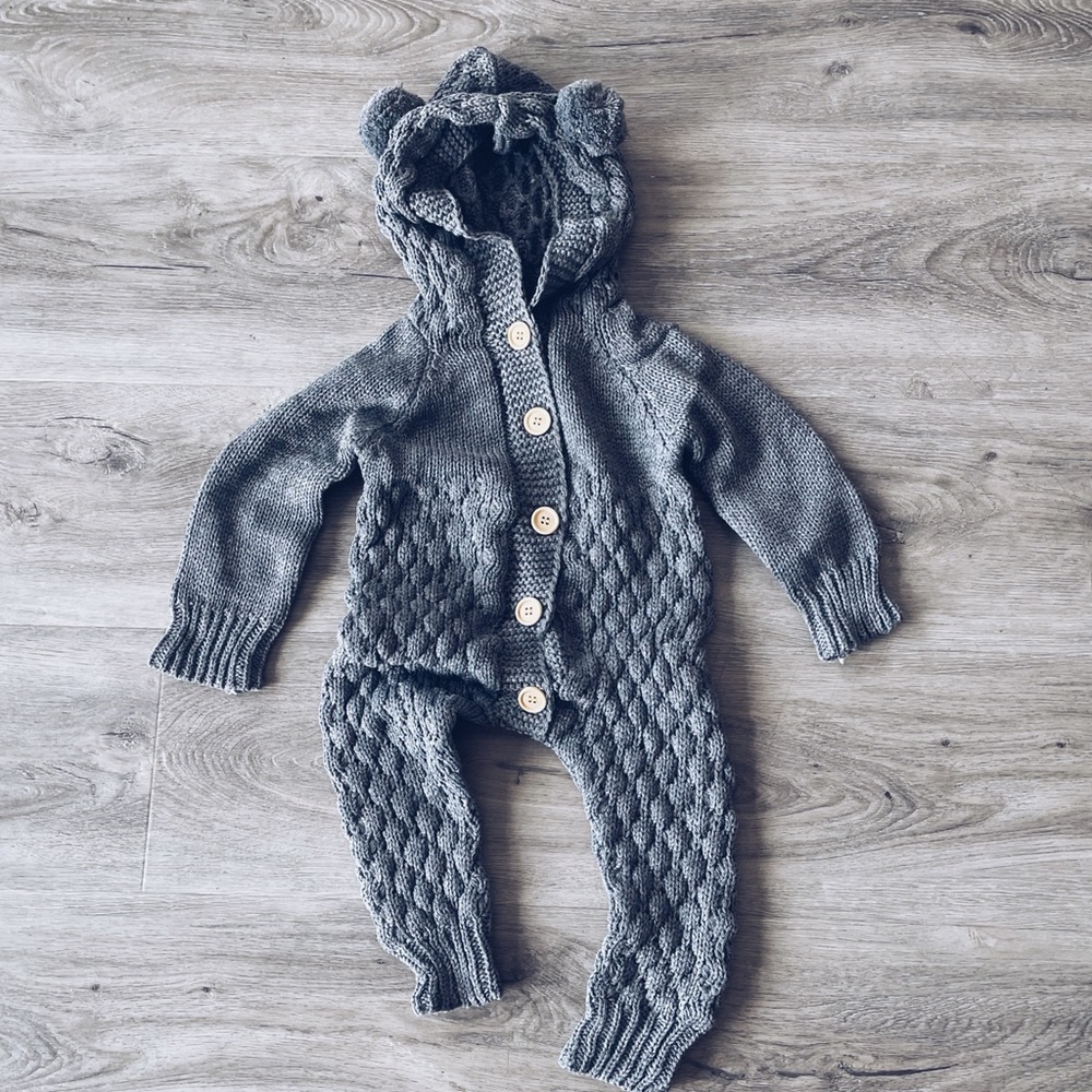 long sleeve buttoned down pom pom ears hood